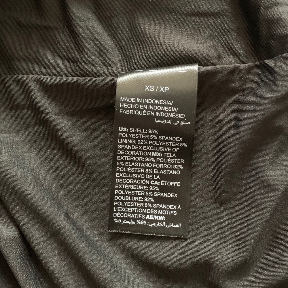 NWT WHBM High-Neck Embellished Shell - Picture 8 of 8